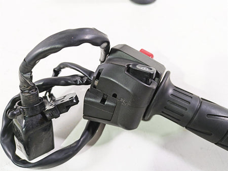 2009 Kawaski EX250 Ninja 250R Right Hand Start Kill Control Switch 46091-0157 {{ shop.shopifyCountryName }} - Mototech271
