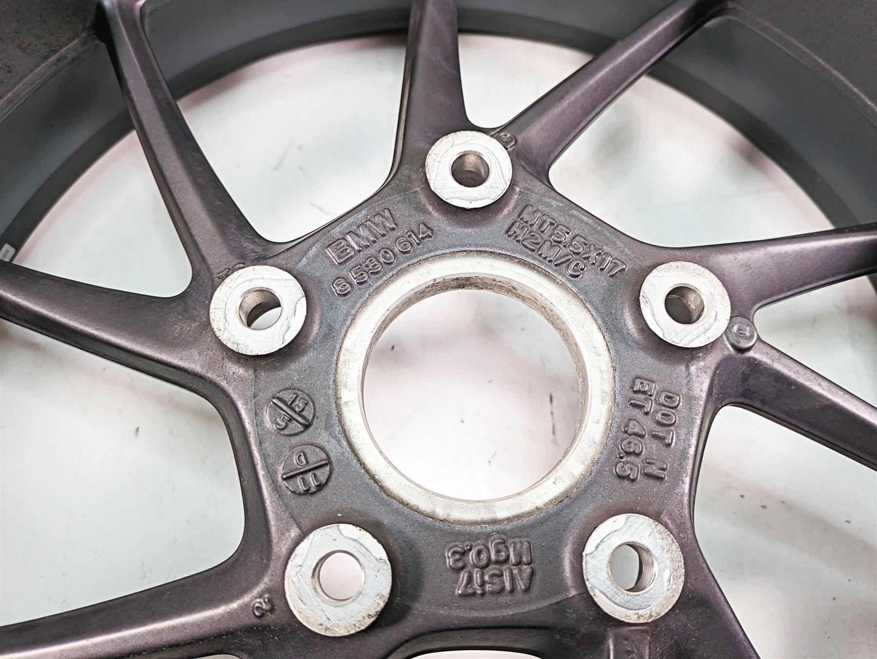 2016 BMW R1200R K53 Straight 17x5.5 Rear Wheel Rim -Read 36318556340 {{ shop.shopifyCountryName }} - Mototech271