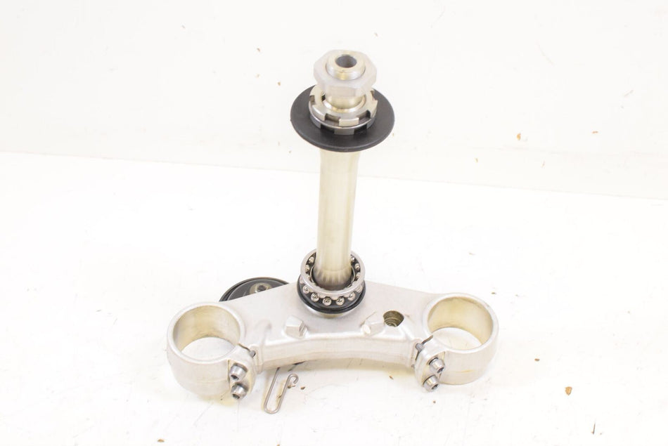 2012 Triumph Daytona 675 41mm Lower Triple Tree Steering Yoke T2044130 {{ shop.shopifyCountryName }} - Mototech271