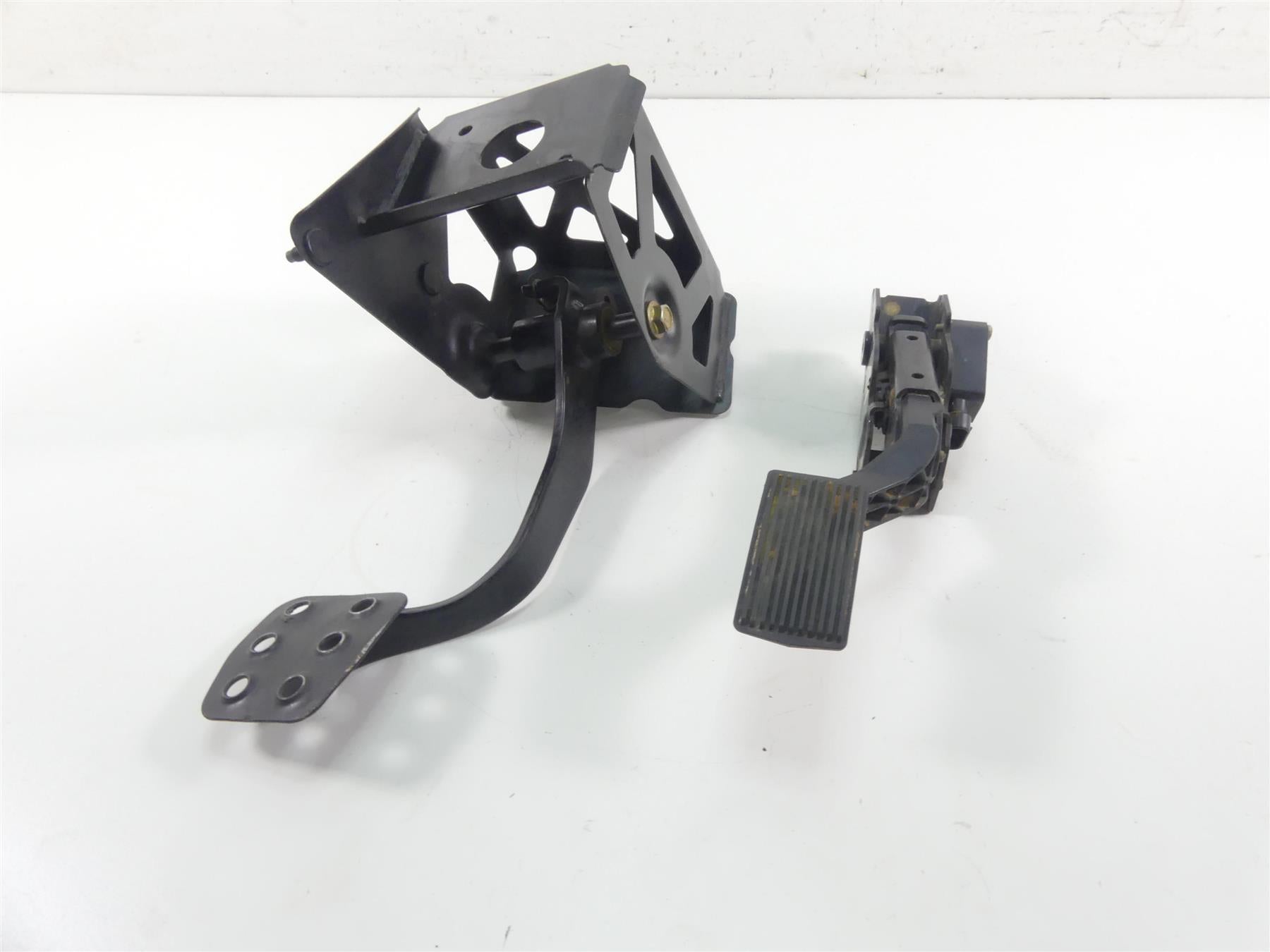 2020 Can Am Maverick X3 XMR Turbo RR Foot Brake Accelerate Pedal Set 707001803 {{ shop.shopifyCountryName }} - Mototech271