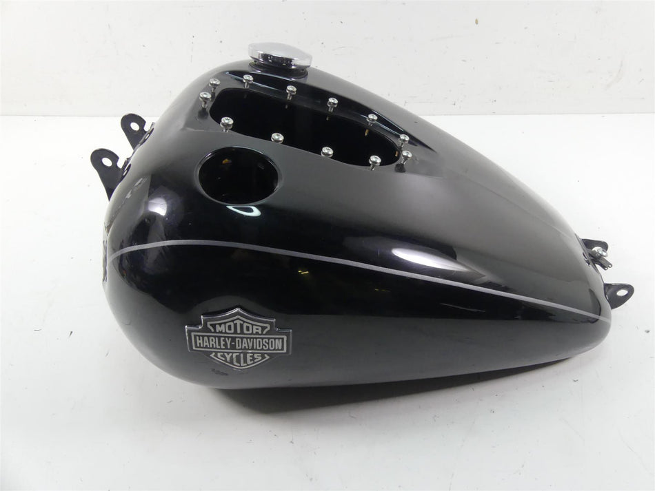 2010 Harley FXDWG Dyna Wide Glide Fuel Gas Petrol Tank - Dented 61593-10 {{ shop.shopifyCountryName }} - Mototech271