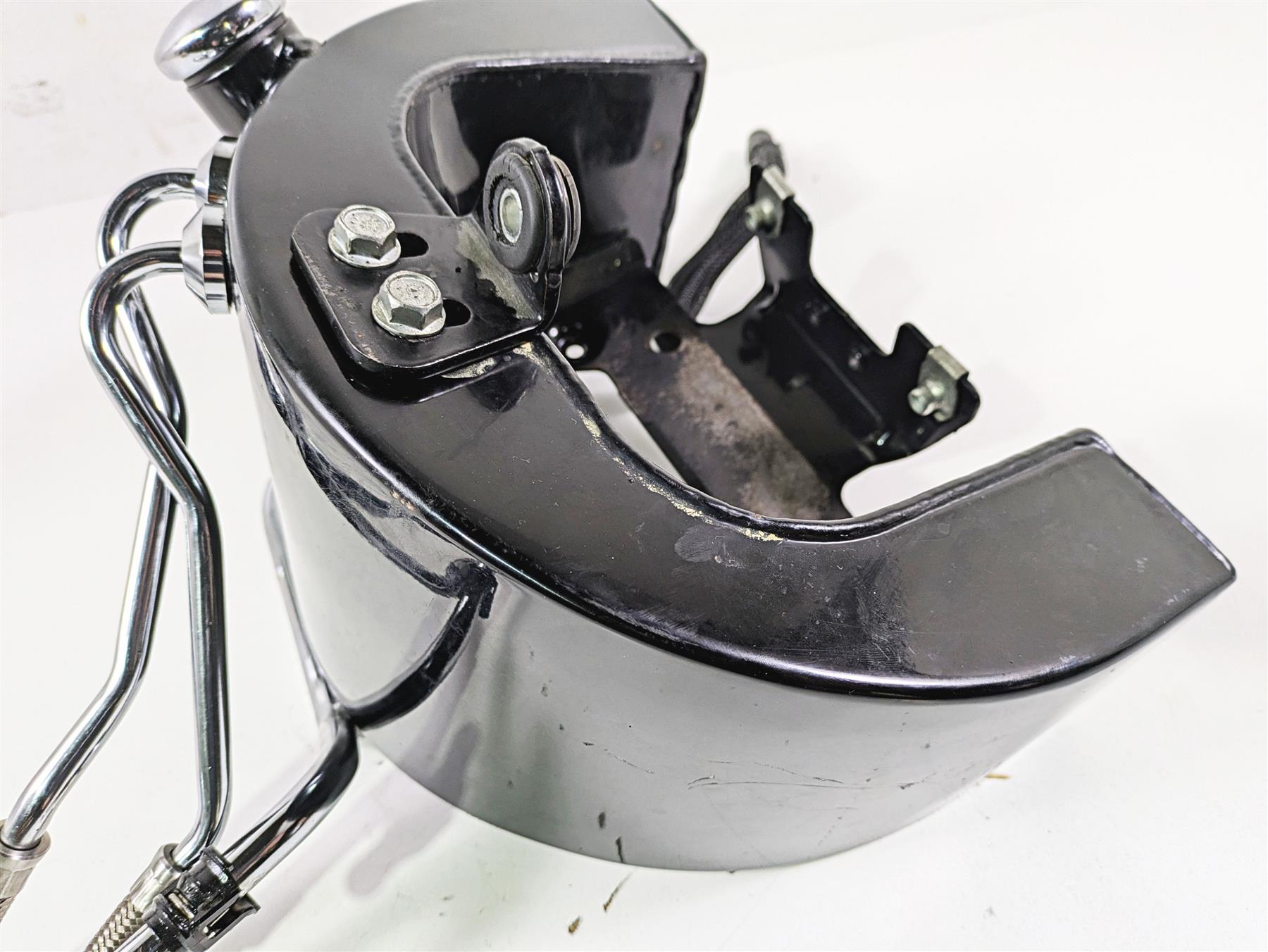 2014 Harley FLS Softail Slim Oil Tank Reservoir & Hoses Lines 62492-01A {{ shop.shopifyCountryName }} - Mototech271