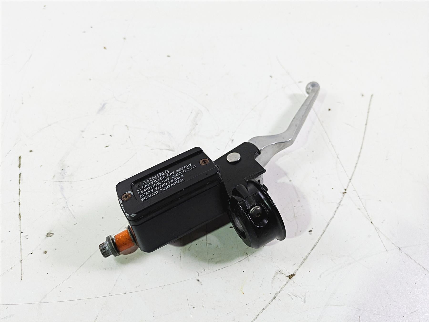 1992 Harley FLSTC Softail Heritage Front Brake Master Cylinder 5/8" 45019-85A {{ shop.shopifyCountryName }} - Mototech271