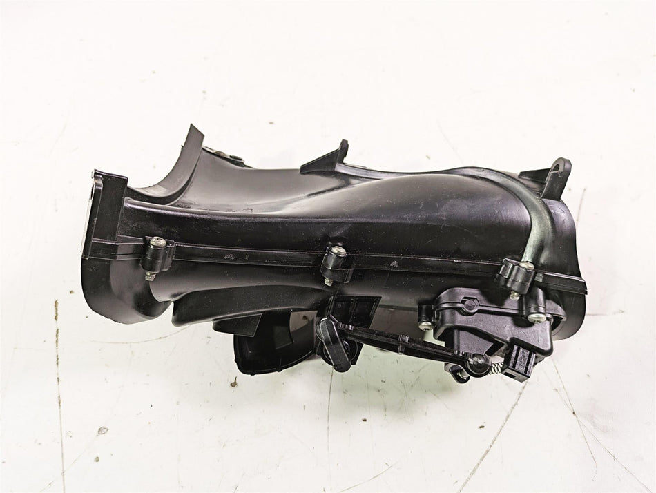 2016 Harley Touring FLTRX Road Glide Left Air Duct Vent Part 29200070 {{ shop.shopifyCountryName }} - Mototech271