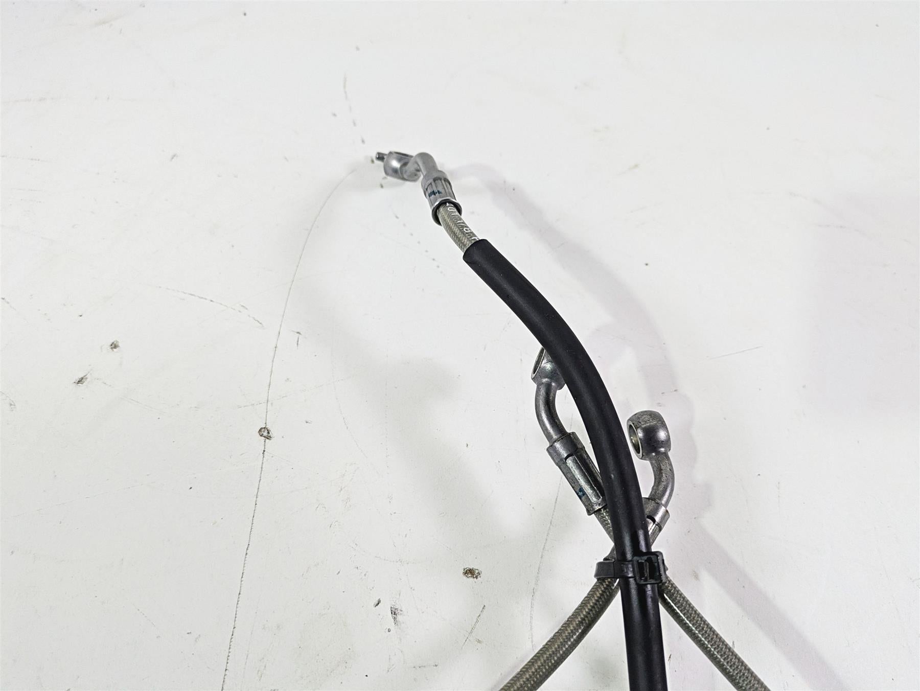 2015 BMW R nineT K21 Front Abs Brake Line Hose Set 34328533934 34328533908 {{ shop.shopifyCountryName }} - Mototech271