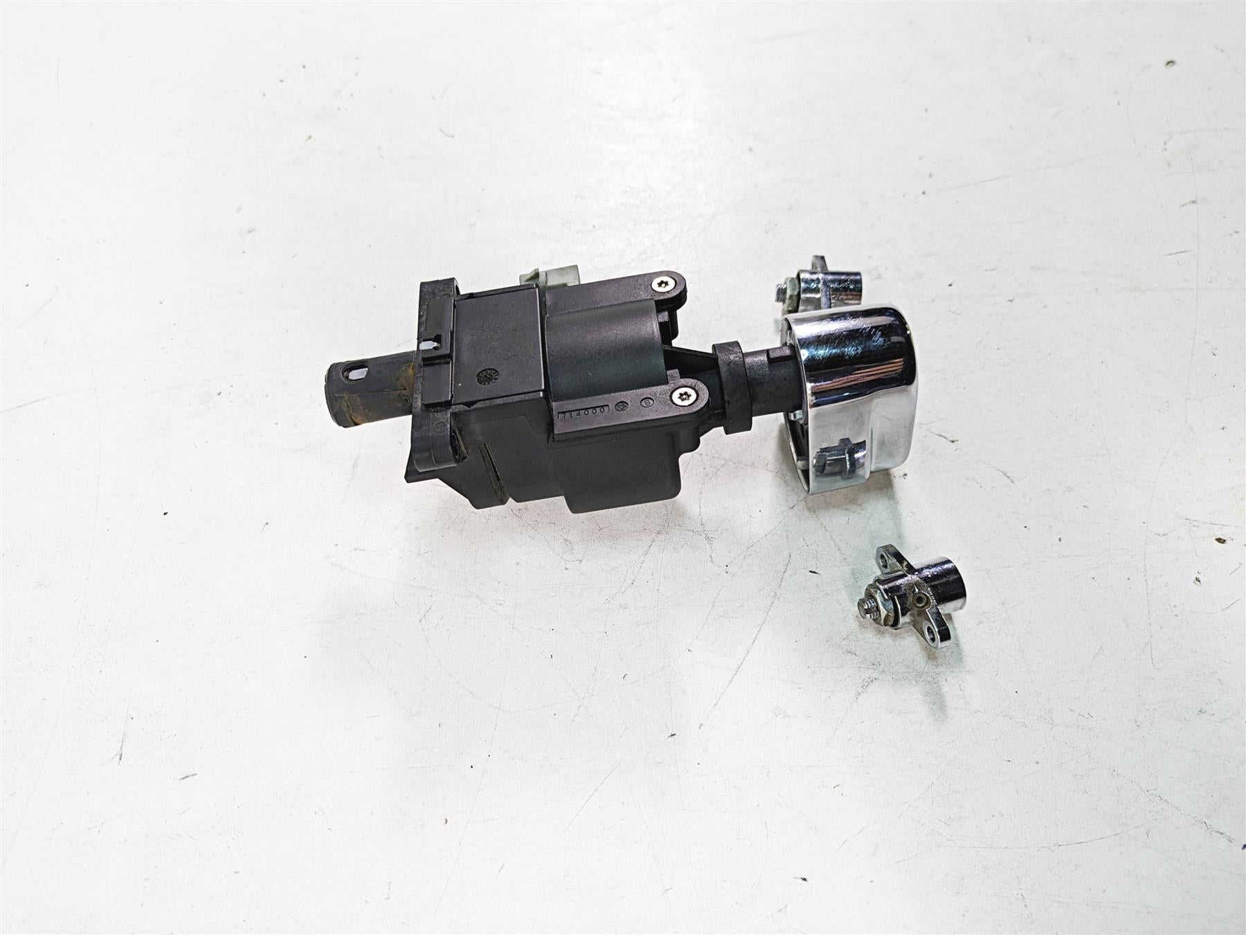 2020 Harley Touring FLHX Street Glide Ignition Switch Lock Set - Read 71400012B {{ shop.shopifyCountryName }} - Mototech271