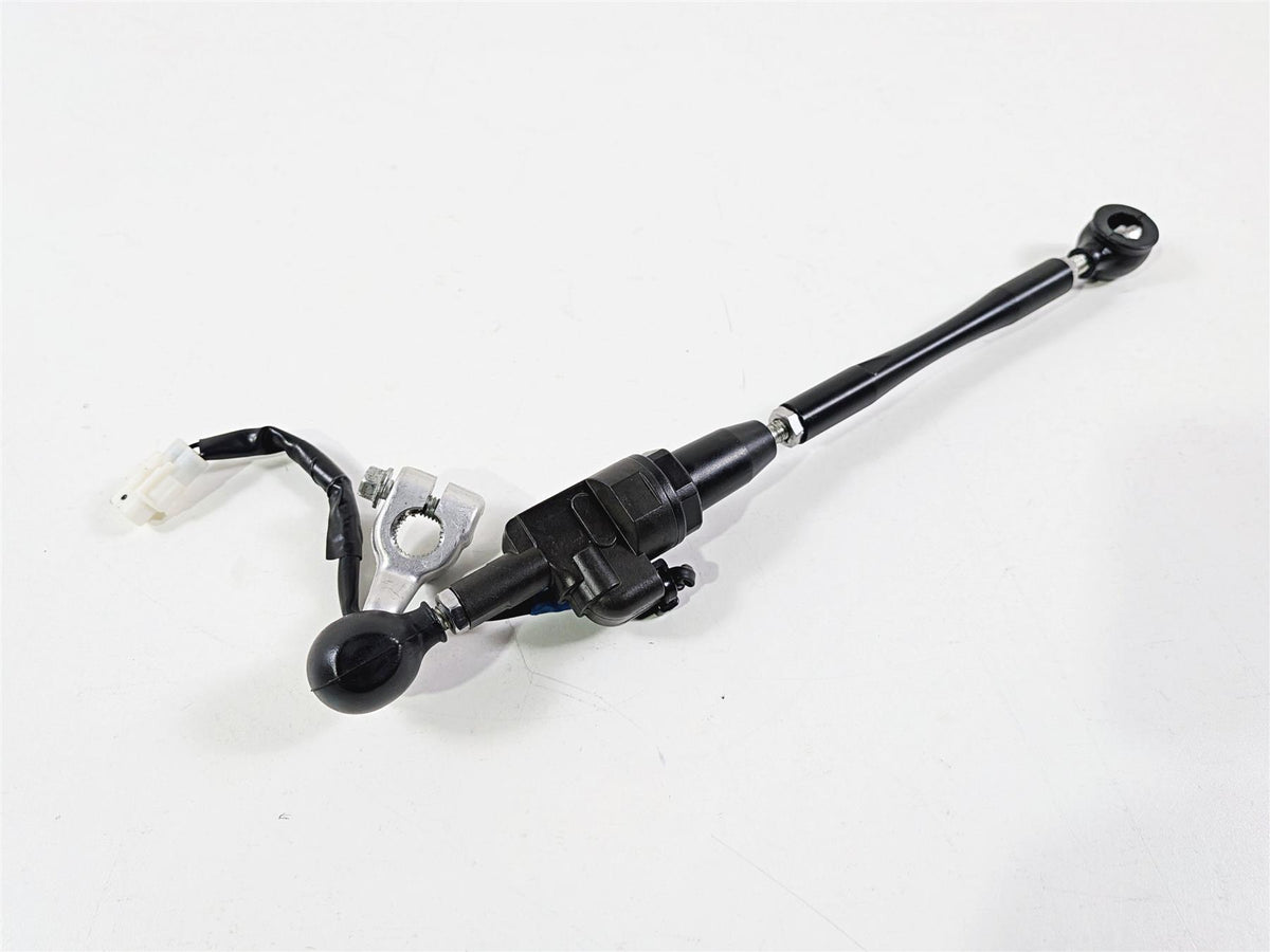 2016 Yamaha YZF R1 RN32 Quickshifter Quick Shifter Assist 2CR-82470-00-00 {{ shop.shopifyCountryName }} - Mototech271