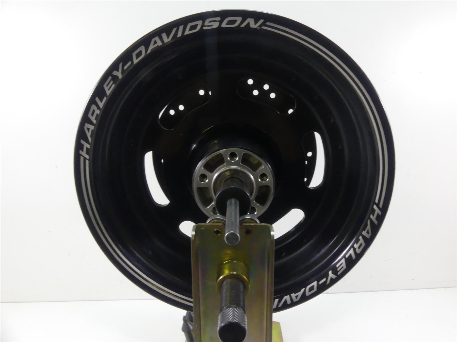 2015 Harley FXDF Dyna Fat Bob Straight Rear Cast Wheel Rim 16x5 40900261 {{ shop.shopifyCountryName }} - Mototech271