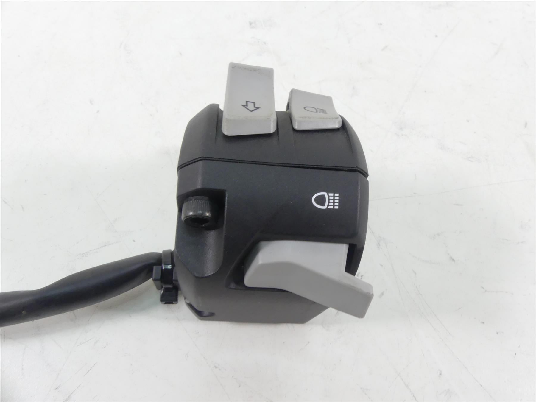 2020 Ducati Panigale V2 Left Hand Mode Light Blinker Control Switch 65110281C {{ shop.shopifyCountryName }} - Mototech271