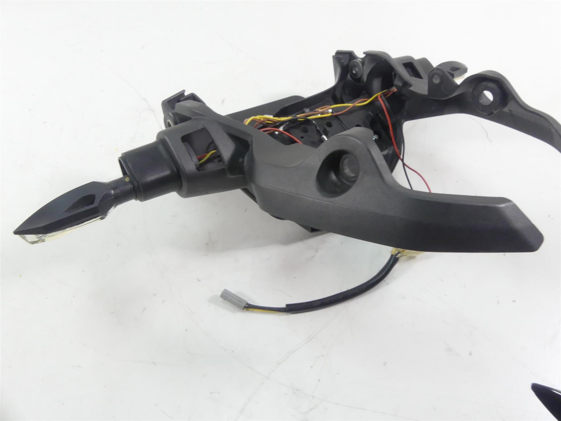 2015 Yamaha MT09 FZ09 Front Stay Headlight Holder Visor 1RC-2832V-00-00 {{ shop.shopifyCountryName }} - Mototech271