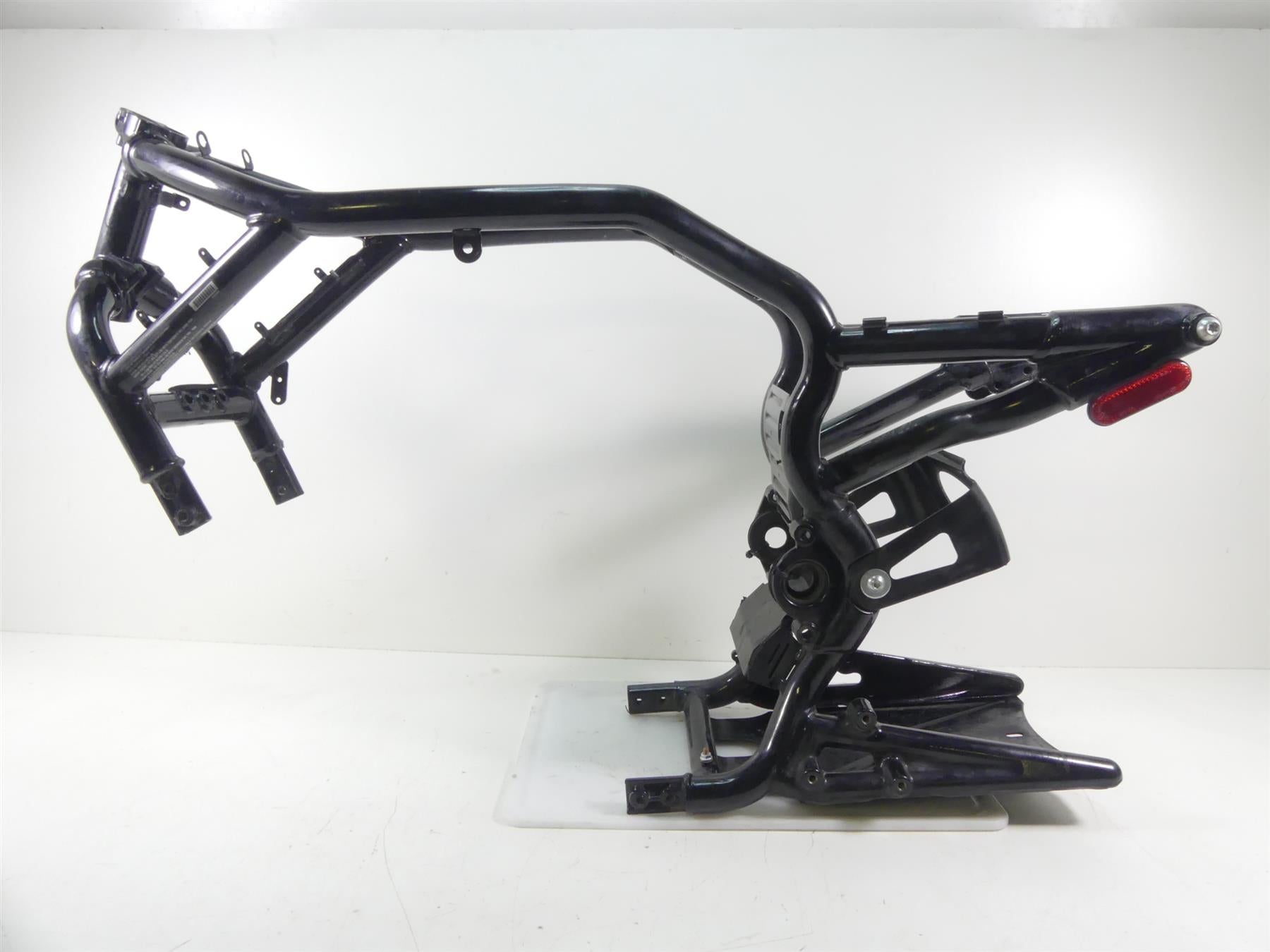 2013 Harley Davidson VRSCF Muscle Main Frame Chassis Slvg -Read 47764-08 {{ shop.shopifyCountryName }} - Mototech271