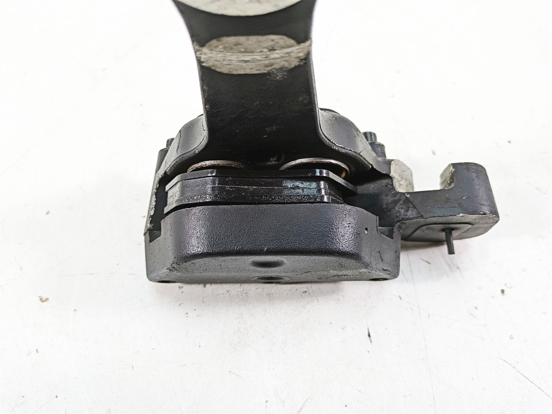2006 Harley FLSTI Softail Heritage Rear Brake Caliper + Bracket - Read 44016-00D {{ shop.shopifyCountryName }} - Mototech271