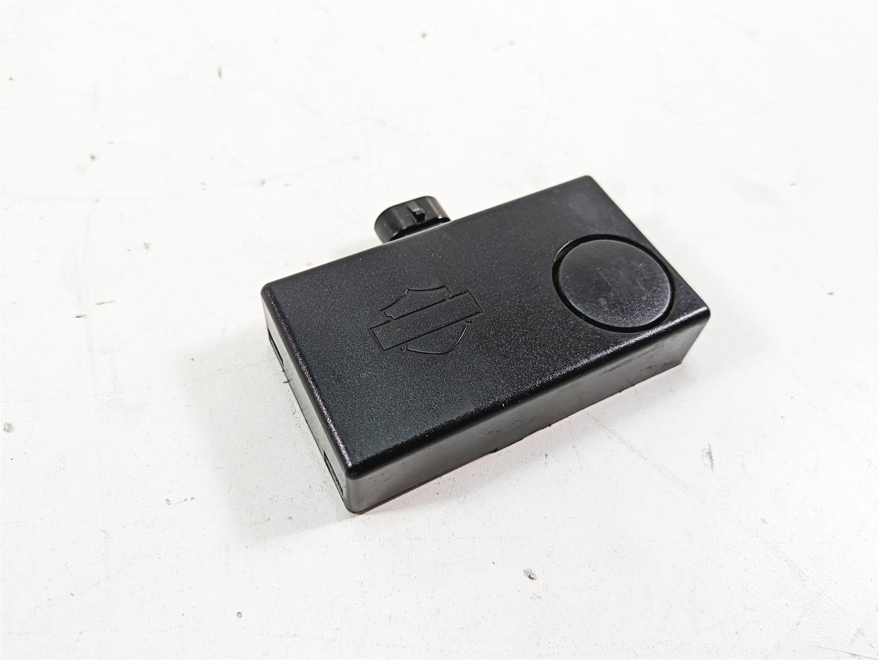 2018 Harley Touring FLHXSE CVO Street Glide Siren Control Box Module 68958-07C {{ shop.shopifyCountryName }} - Mototech271