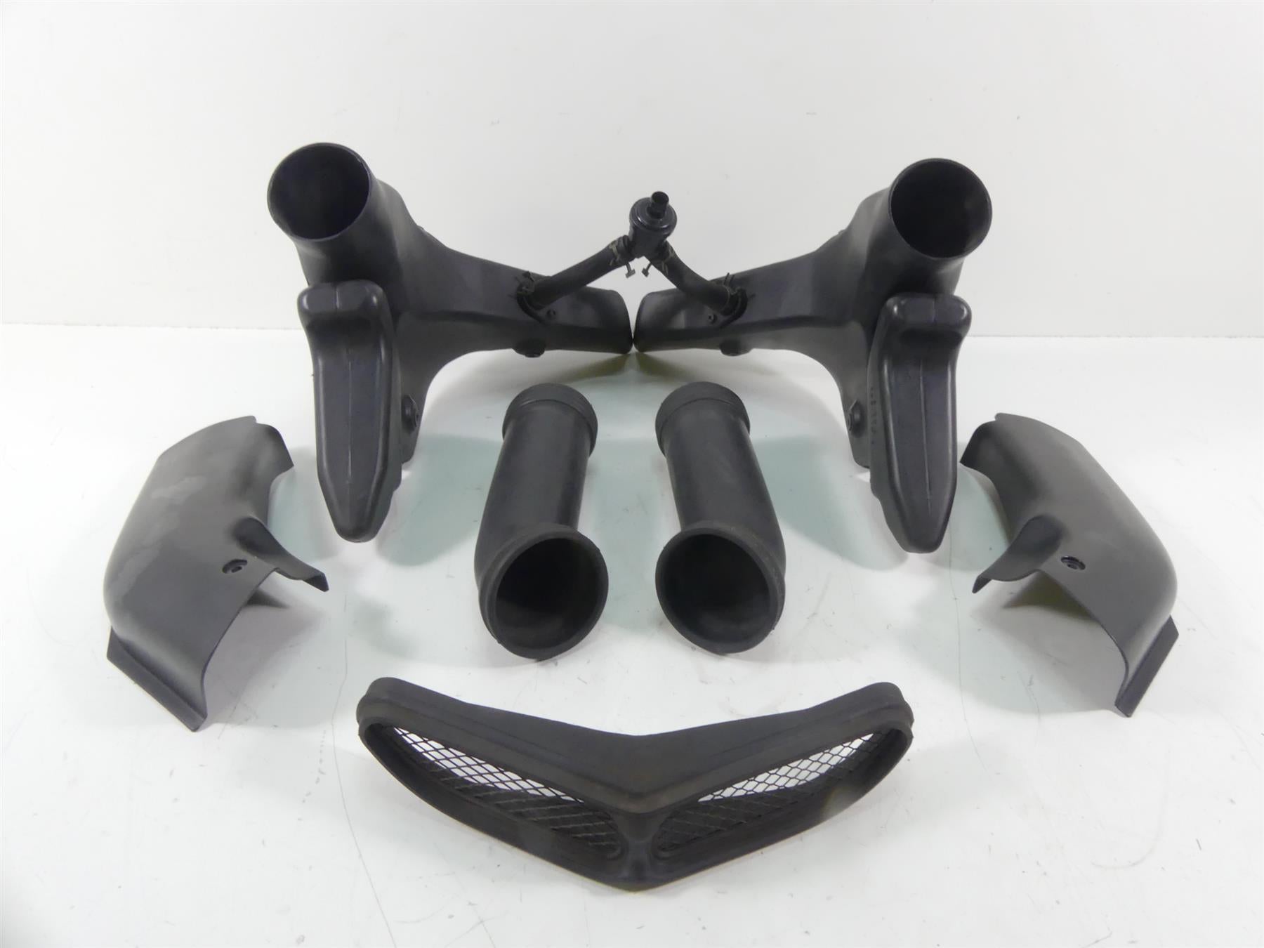2001 Kawasaki ZX600J2 ZX6R Ninja Air Ducts & Tubes & Cover Set 14073-1768 {{ shop.shopifyCountryName }} - Mototech271