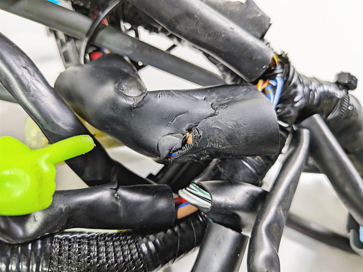 2016 Yamaha YZF R1 RN32 Wiring Harness Loom -For Parts B60-82590-10-00 {{ shop.shopifyCountryName }} - Mototech271