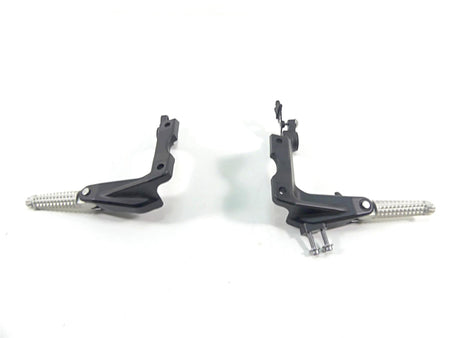 2012 Yamaha VMX17 VMAX 1700 Rear Passenger Footpeg Set 2S3-27430-00 2S3-27440-00 {{ shop.shopifyCountryName }} - Mototech271