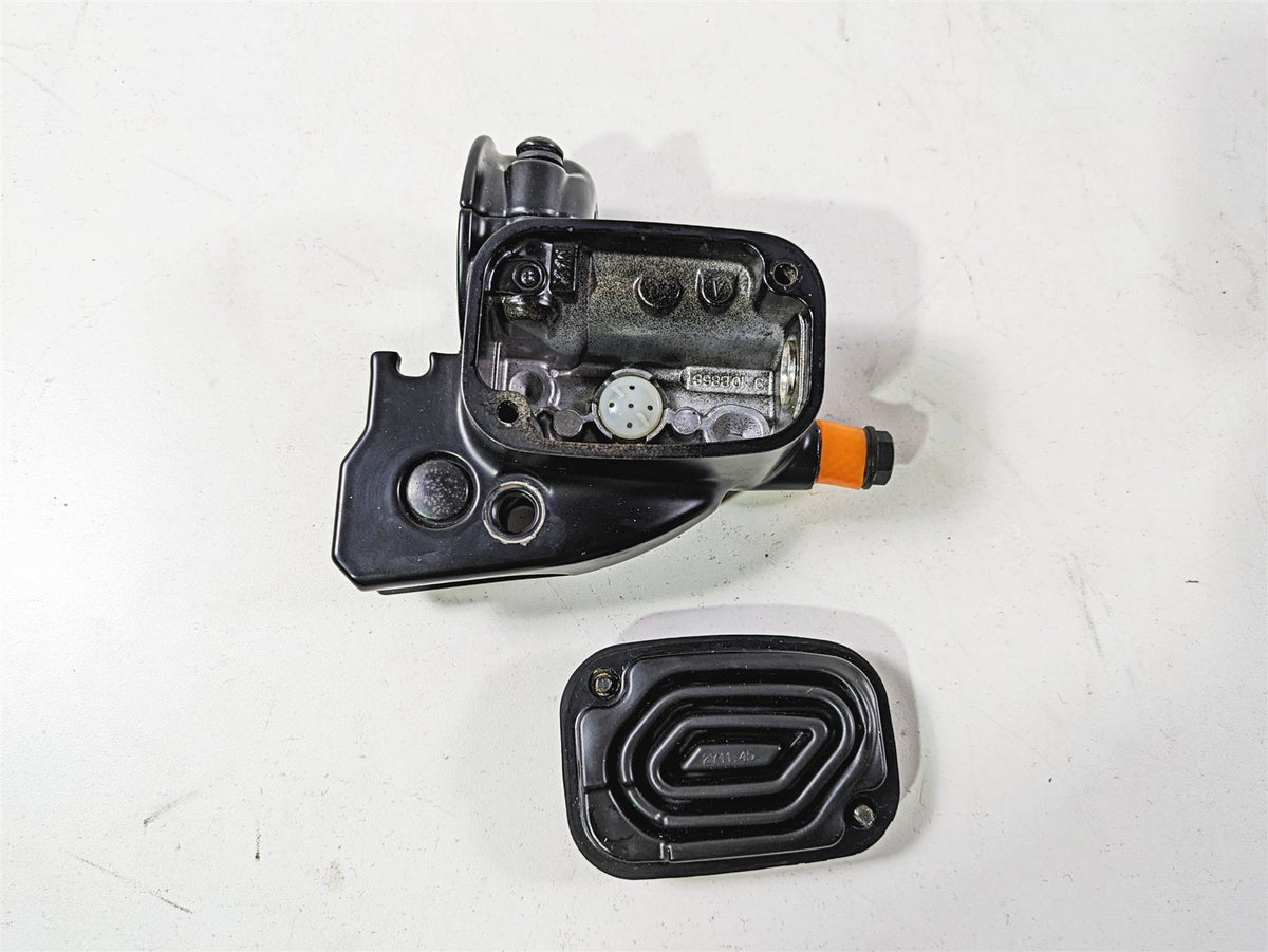 2020 Harley Touring FLHT Electra Glide Front Brake Master Cylinder 44551-08F {{ shop.shopifyCountryName }} - Mototech271
