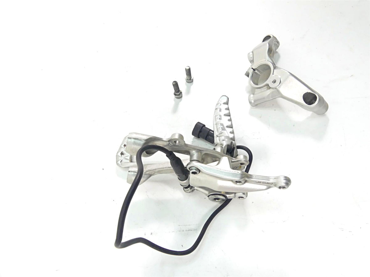 2012 Ducati Panigale 1199S Right Front Footpeg Brake Pedal & Mount 8291A441AA {{ shop.shopifyCountryName }} - Mototech271