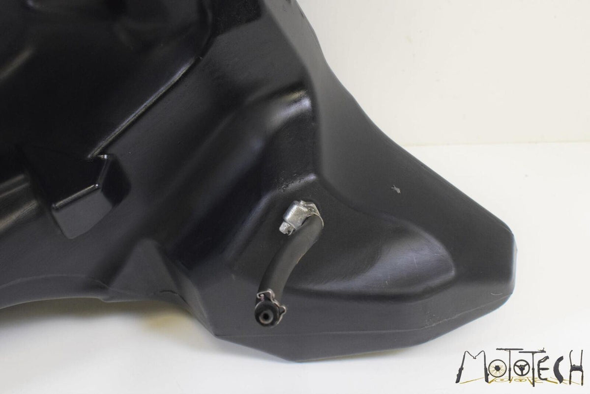 2016 Aprilia CAPONORD 1200 RALLY Fuel Gas Petrol Tank Reservoir B045320 {{ shop.shopifyCountryName }} - Mototech271