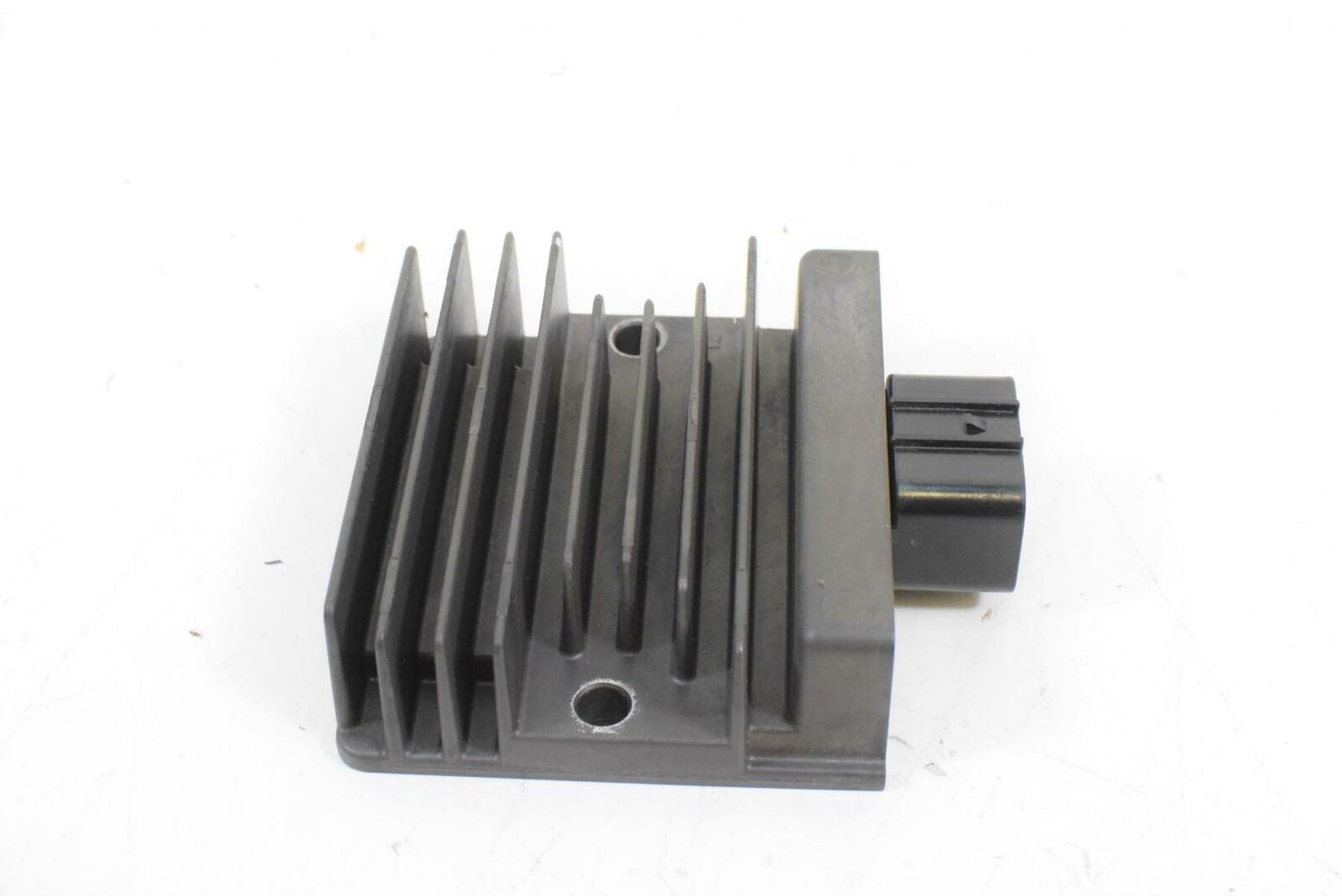 2018 Kawasaki EX650 Ninja Rectifier Voltage Regulator 21066-0750 {{ shop.shopifyCountryName }} - Mototech271