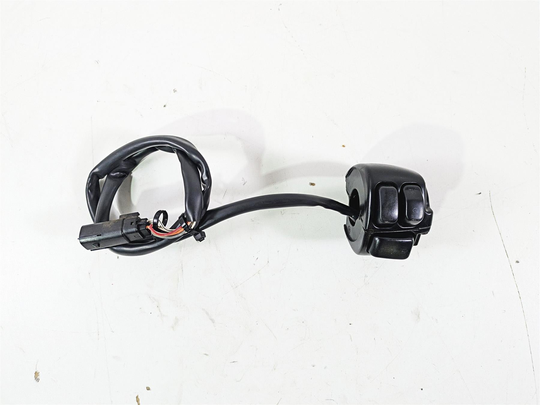 2008 Harley FLSTC 105TH Softail Heritage Right Hand Control Switch Read 71684-06 {{ shop.shopifyCountryName }} - Mototech271