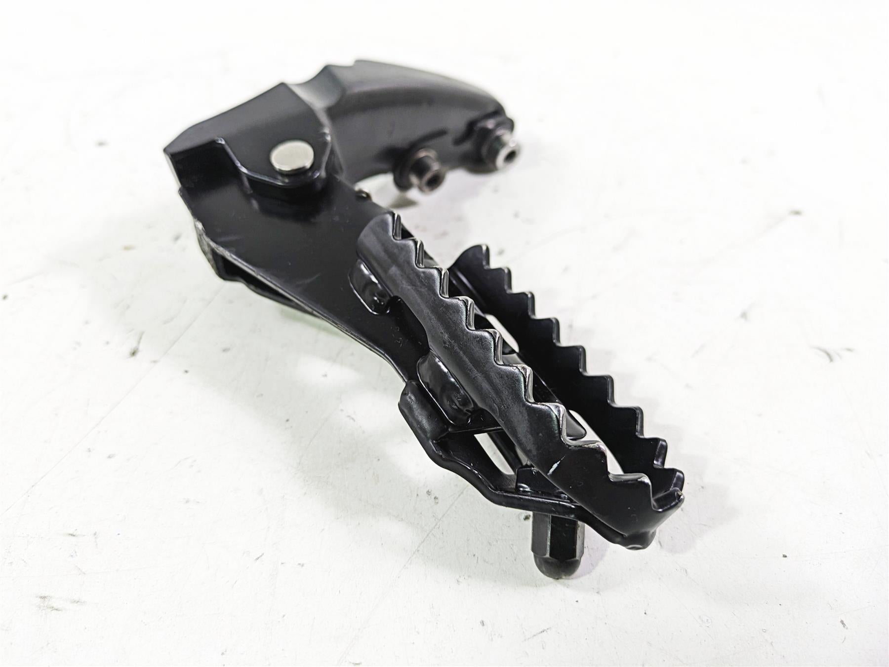 2020 Triumph Street Scrambler 900 Left Rider Footpeg Foot Peg T2082356 | Mototech271