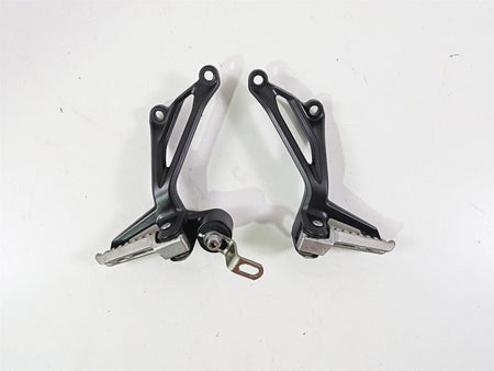 2020 Kawasaki Z900 ZR900 Rear Passenger Footpeg Rest Set 35063-1452-18R {{ shop.shopifyCountryName }} - Mototech271