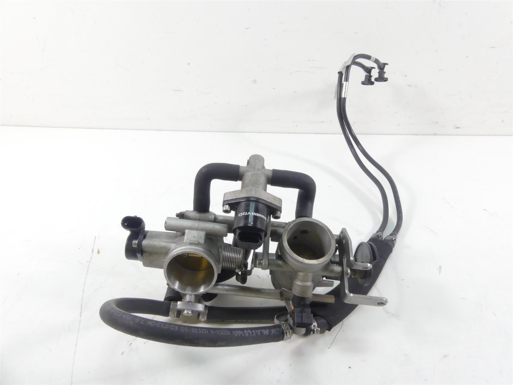 2009 Ducati Monster 1100 S Throttle Body Bodies Fuel Injection 28240831A {{ shop.shopifyCountryName }} - Mototech271