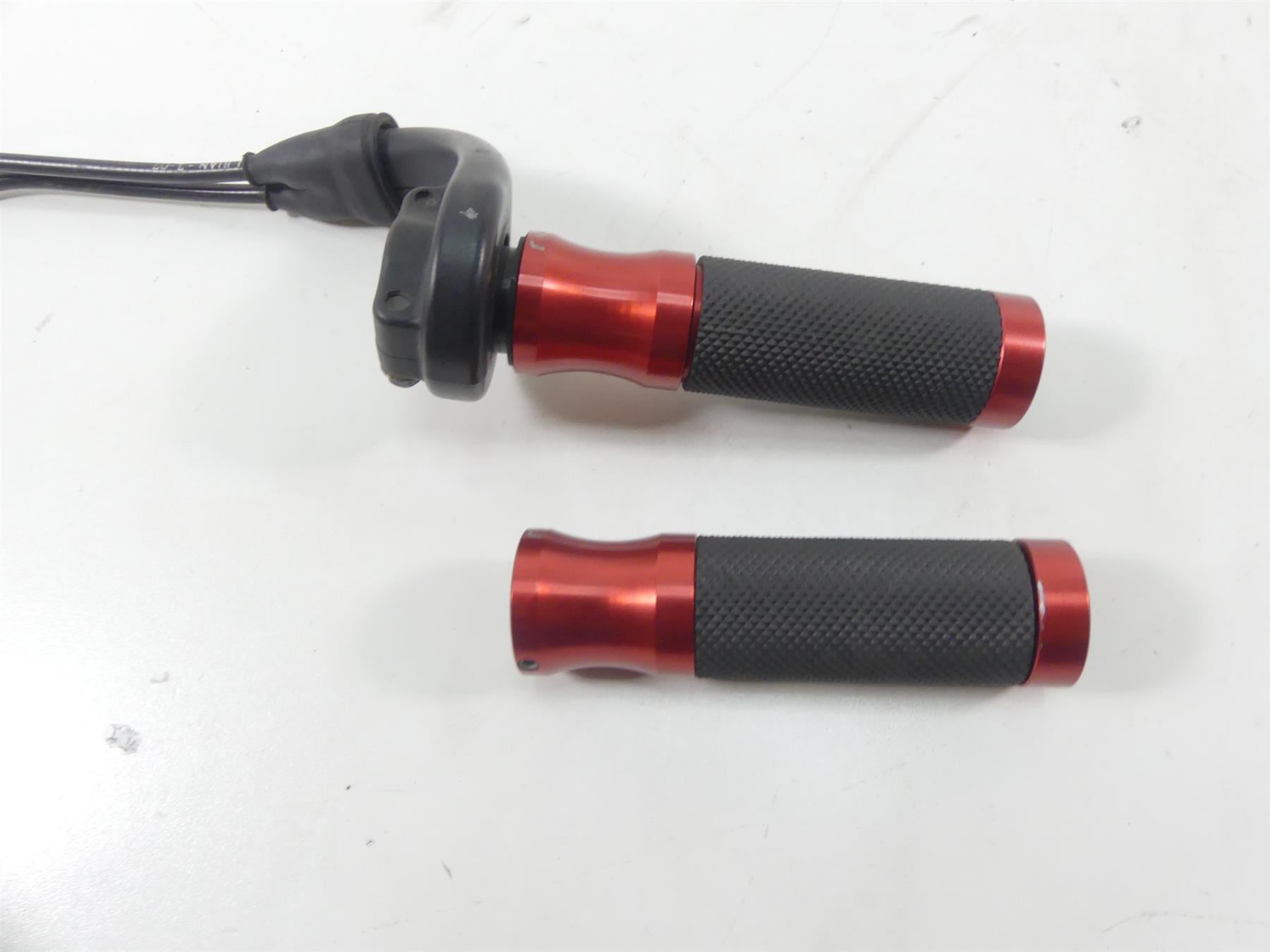 2008 Ducati 1098 S Right Hand Throttle Grip Cable Set 65420161A {{ shop.shopifyCountryName }} - Mototech271
