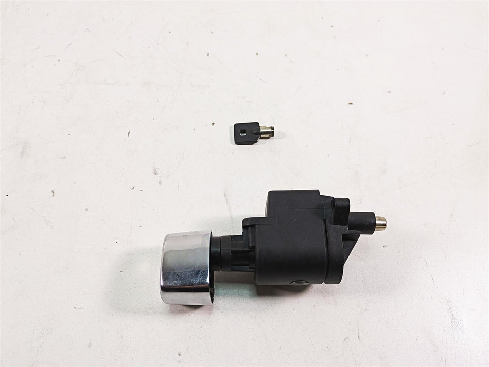 2011 Harley Touring FLTRU Road Glide Ignition Switch Key Set 71572-06 {{ shop.shopifyCountryName }} - Mototech271