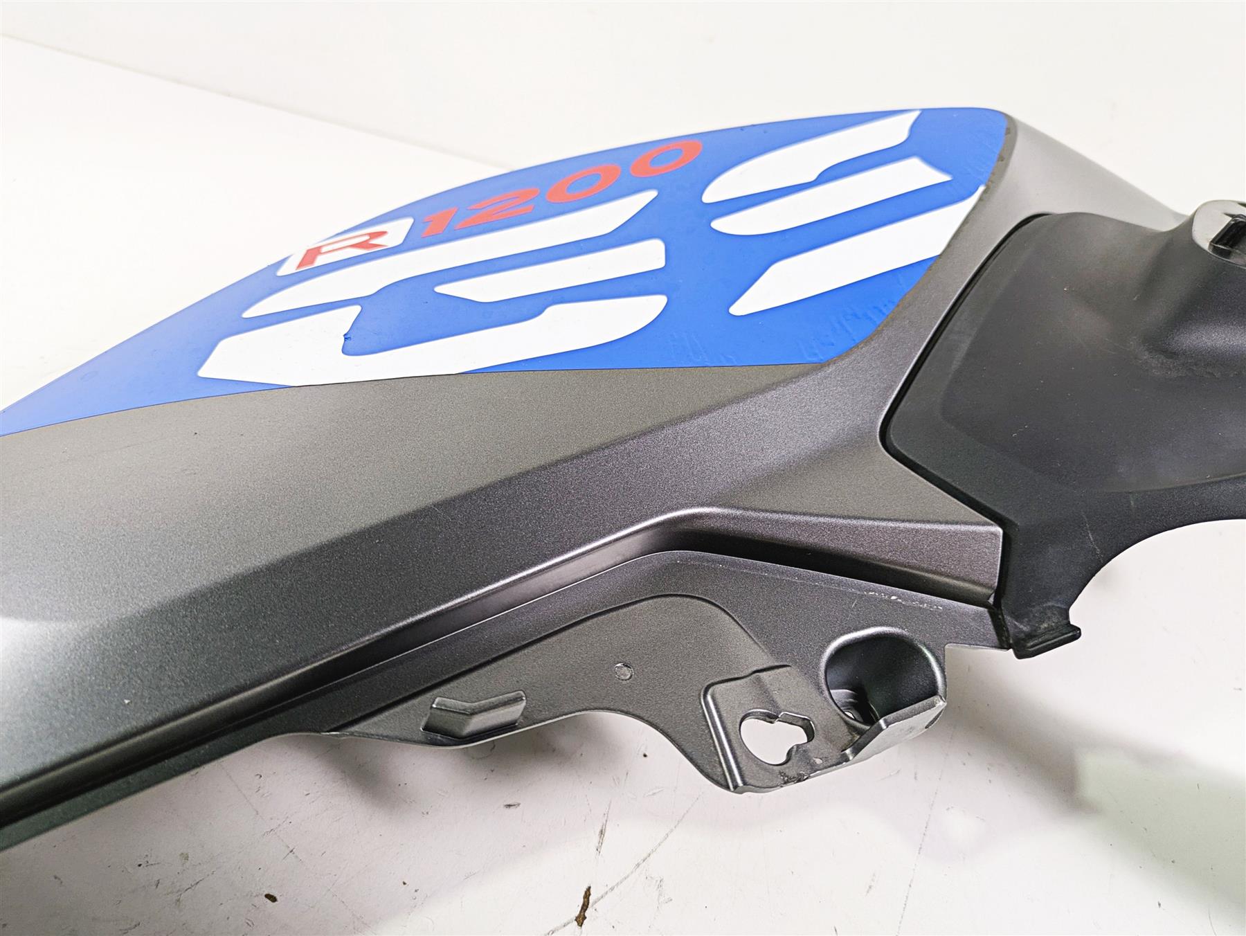 2018 BMW R1200GS GSW K50 Right Tank Side Fairing Cover Cowl Set 46638556636 {{ shop.shopifyCountryName }} - Mototech271