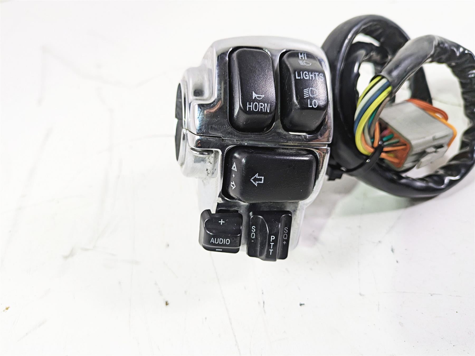 2003 Harley Touring FLHTCUI E-Glide 100th Chrome Control Switch Set 71597-96 {{ shop.shopifyCountryName }} - Mototech271