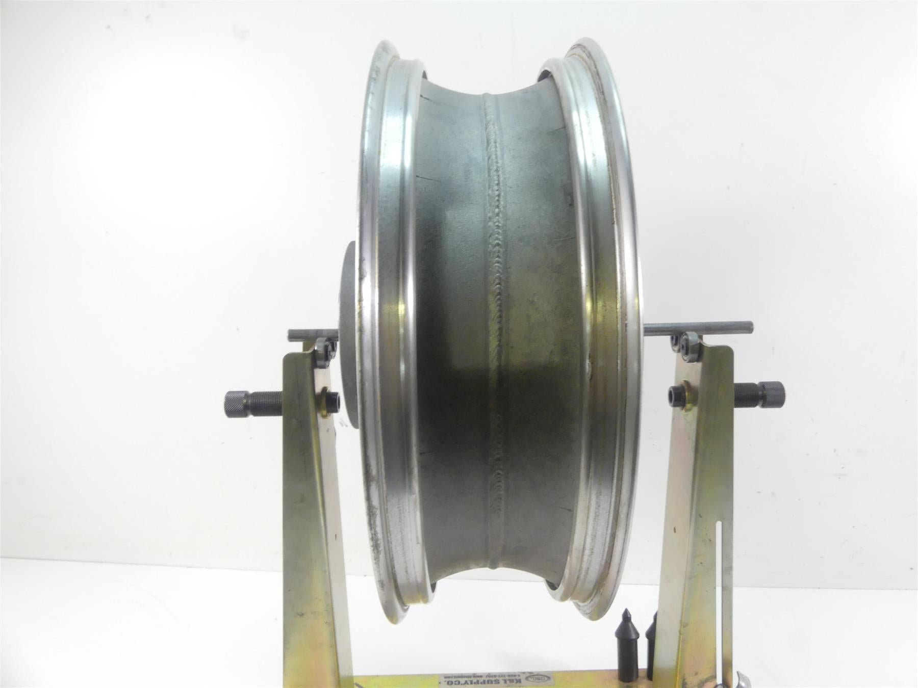 2006 Harley VRSCD Night Rod Straight 18x5.5 Rear 10-Spoke Wheel Rim 41303-06 {{ shop.shopifyCountryName }} - Mototech271