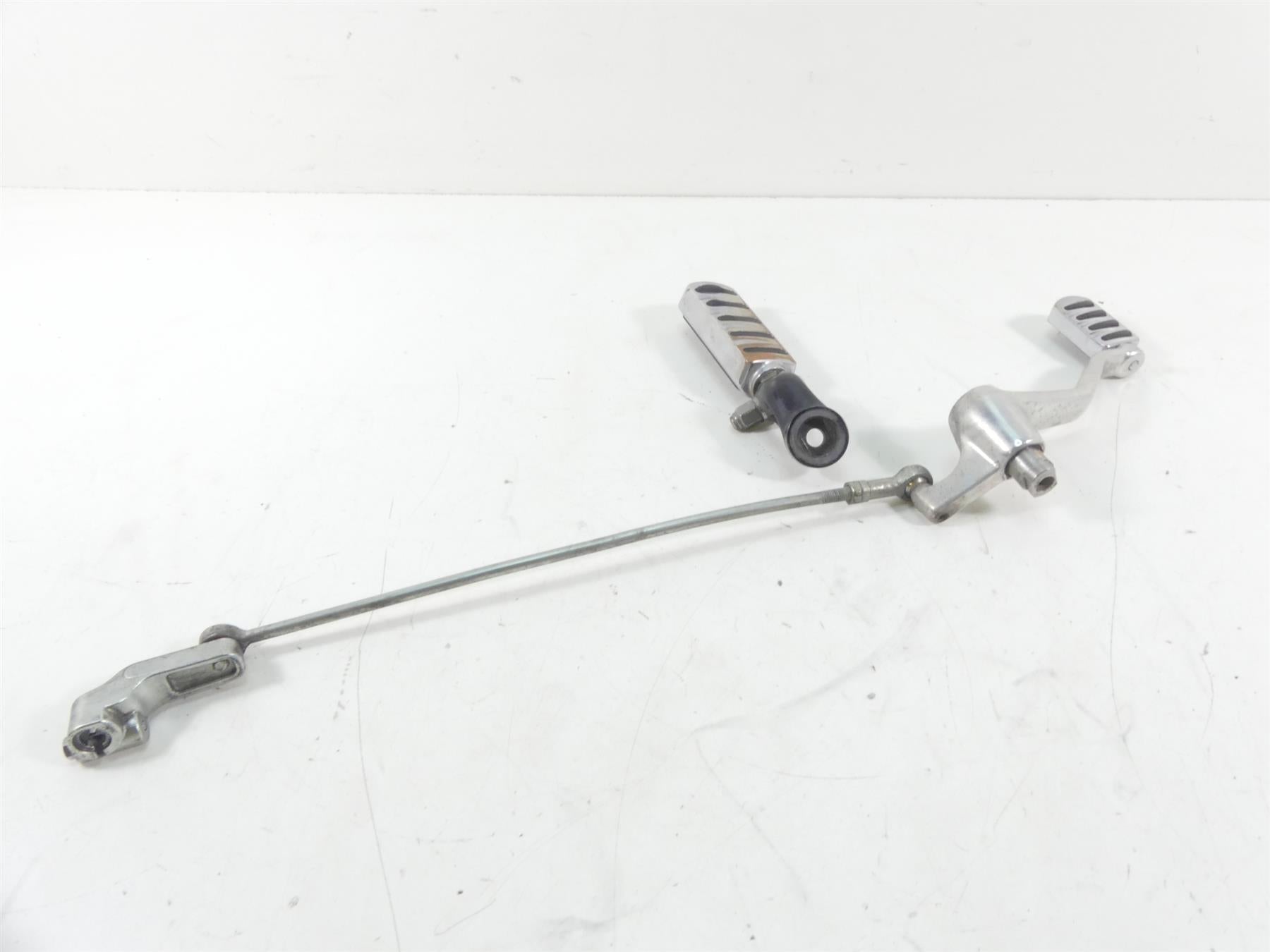 2013 Harley Davidson VRSCF Muscle Left Front Footpeg & Shifter Parts 54046-12 {{ shop.shopifyCountryName }} - Mototech271