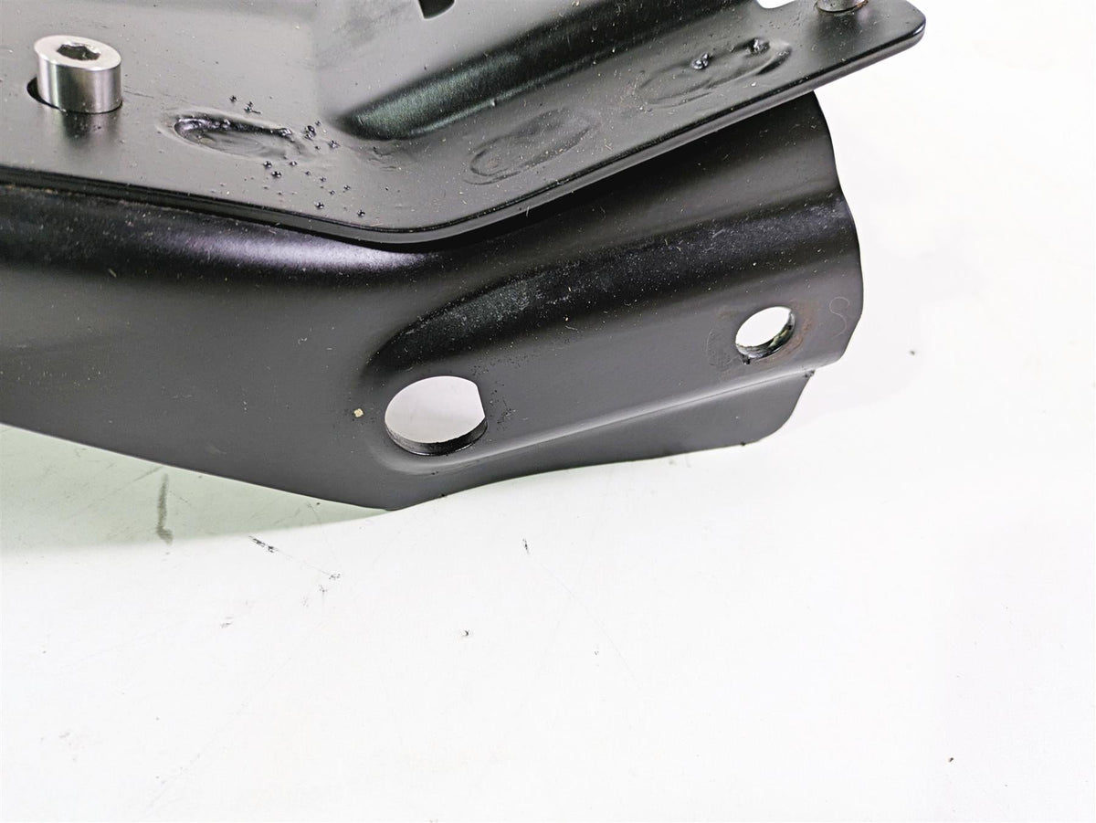 2010 Harley VRSCF Muscle Rod Rear Inner Fender & Mounts 48527-09 {{ shop.shopifyCountryName }} - Mototech271