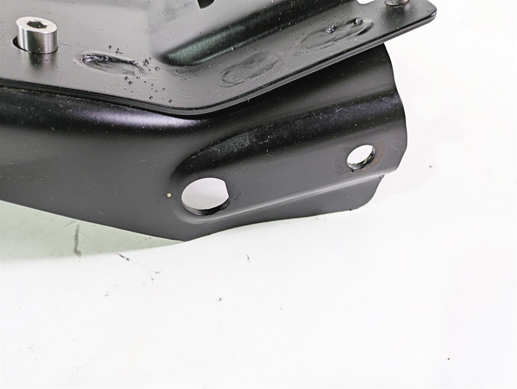 2010 Harley VRSCF Muscle Rod Rear Inner Fender & Mounts 48527-09 {{ shop.shopifyCountryName }} - Mototech271
