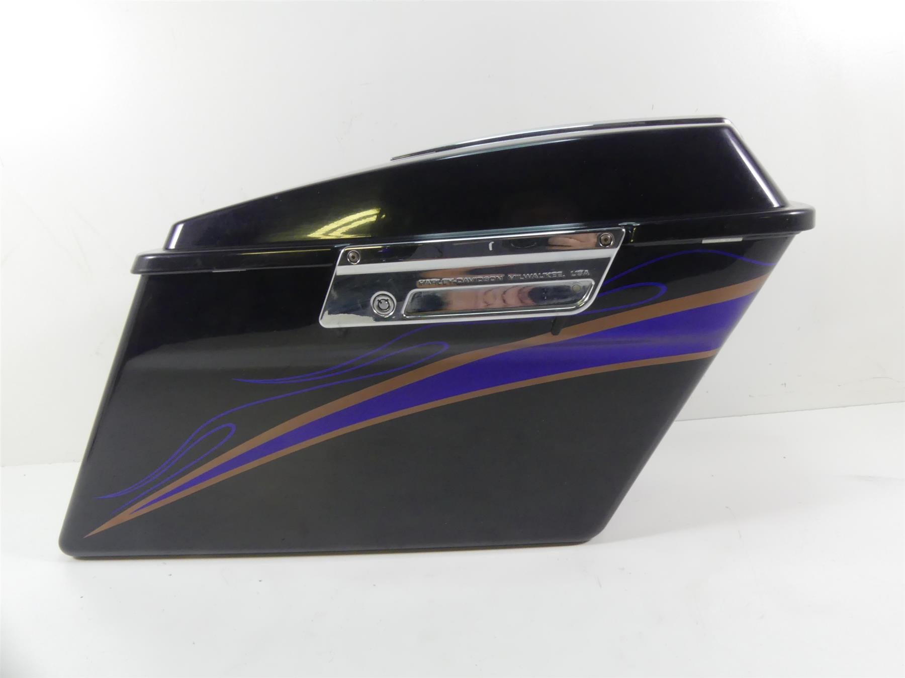 2004 Harley FLHTC SE CVO Electra Glide Right Saddle Bag Saddlebag 90906-04 {{ shop.shopifyCountryName }} - Mototech271