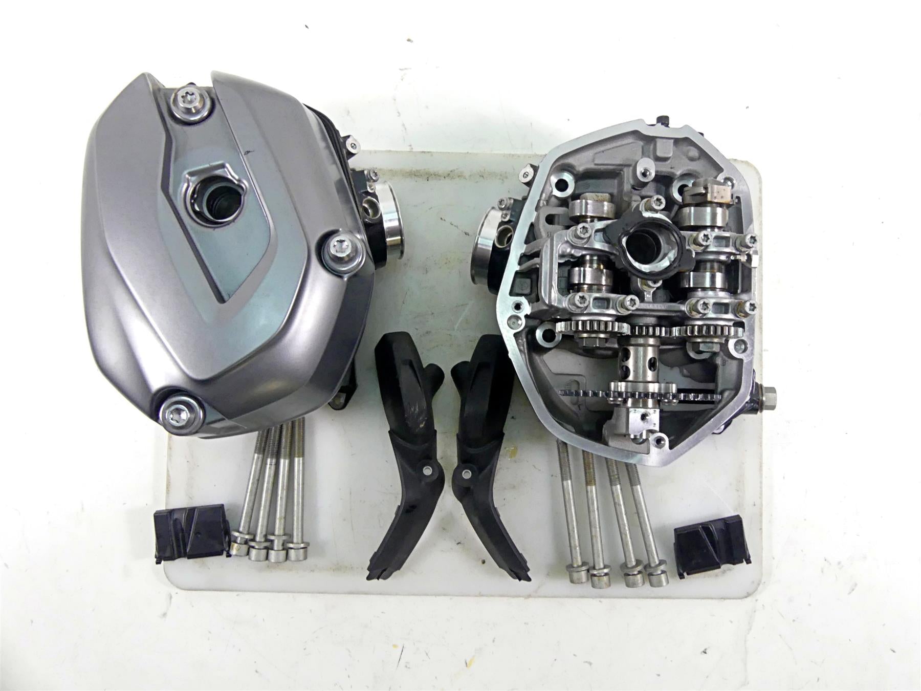2015 BMW R1200GS GSW K50 Cylinderhead Cylinder Head Set - Read 11128394926 {{ shop.shopifyCountryName }} - Mototech271
