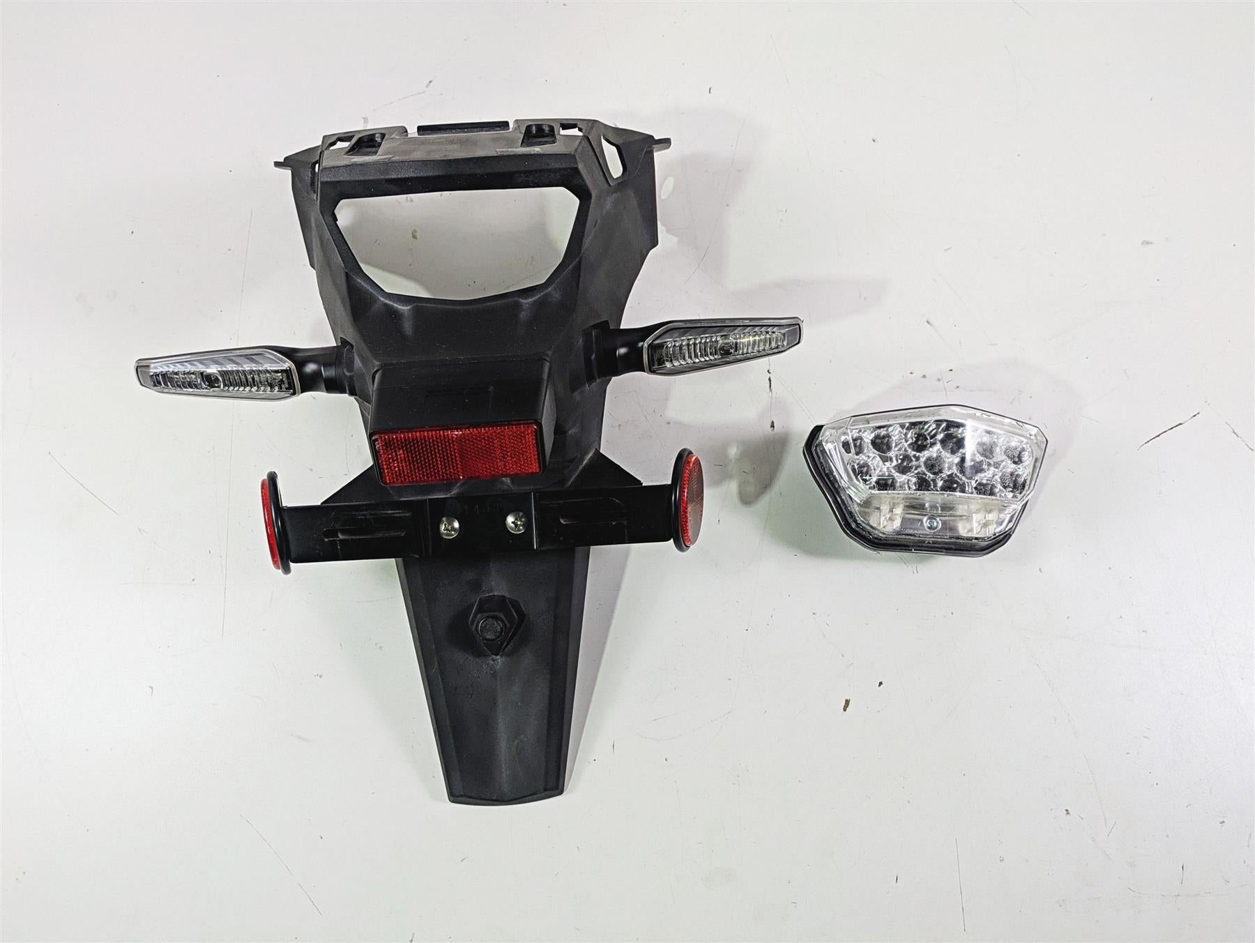 2020 Suzuki V-Strom 1050 XT Plate Holder Blinker Taillight Set -Read 35710-31JA0 {{ shop.shopifyCountryName }} - Mototech271