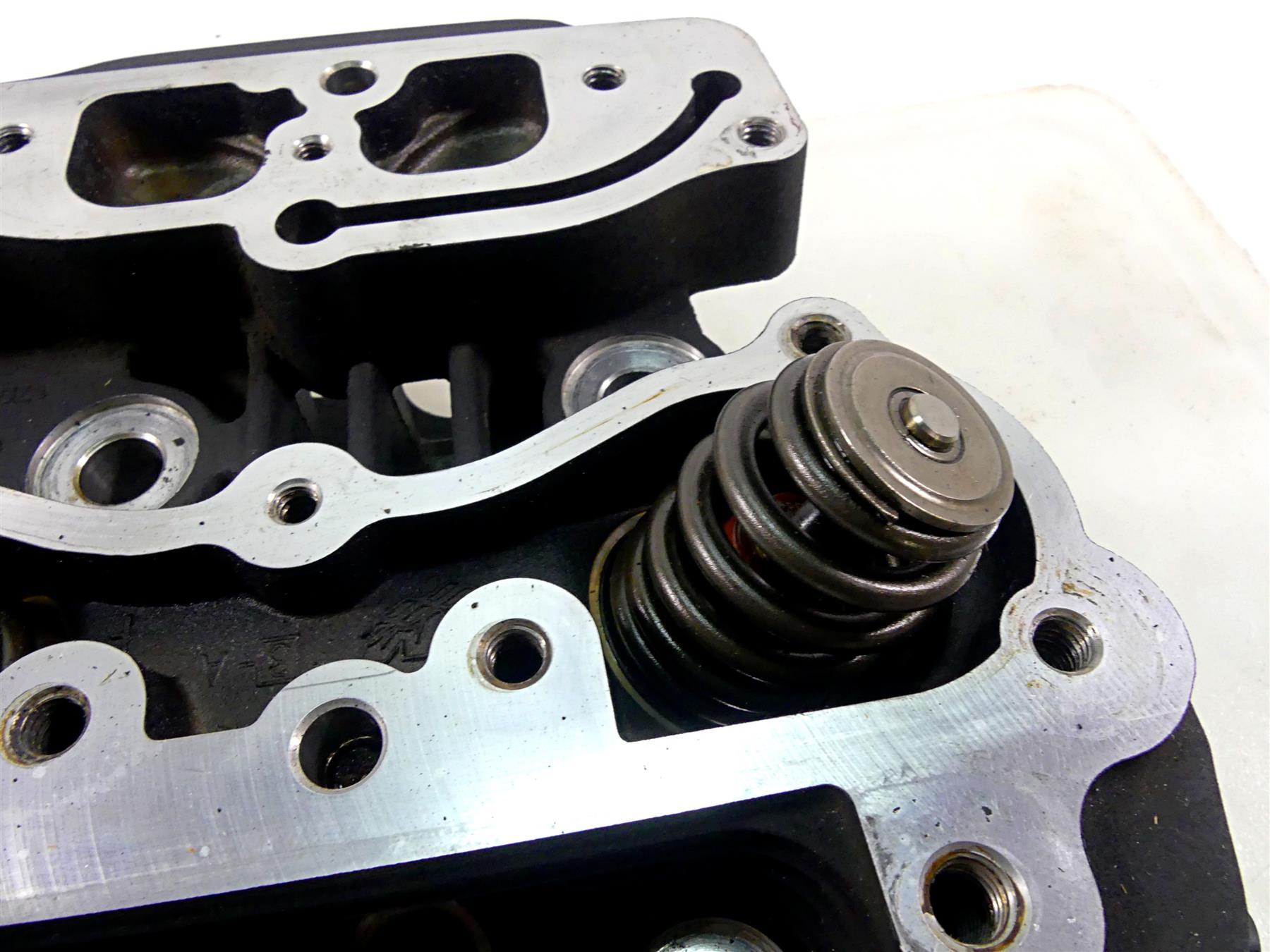 2007 Harley Touring FLHRC Road King Front Cylinder Head Cylinderhead 96 17178-06 {{ shop.shopifyCountryName }} - Mototech271