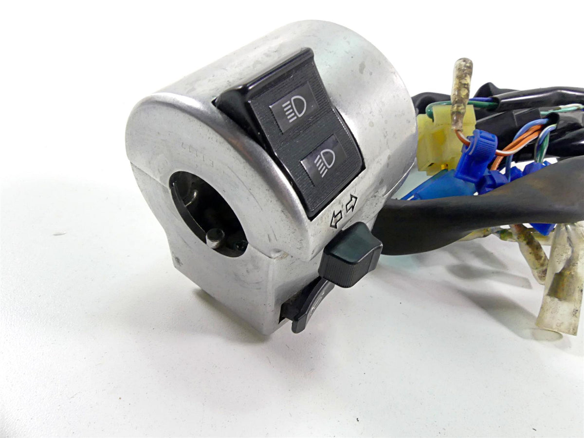 2002 Honda VTX1800 R Left Hand Light Blinker Control Switch 35020-MCH-000 {{ shop.shopifyCountryName }} - Mototech271