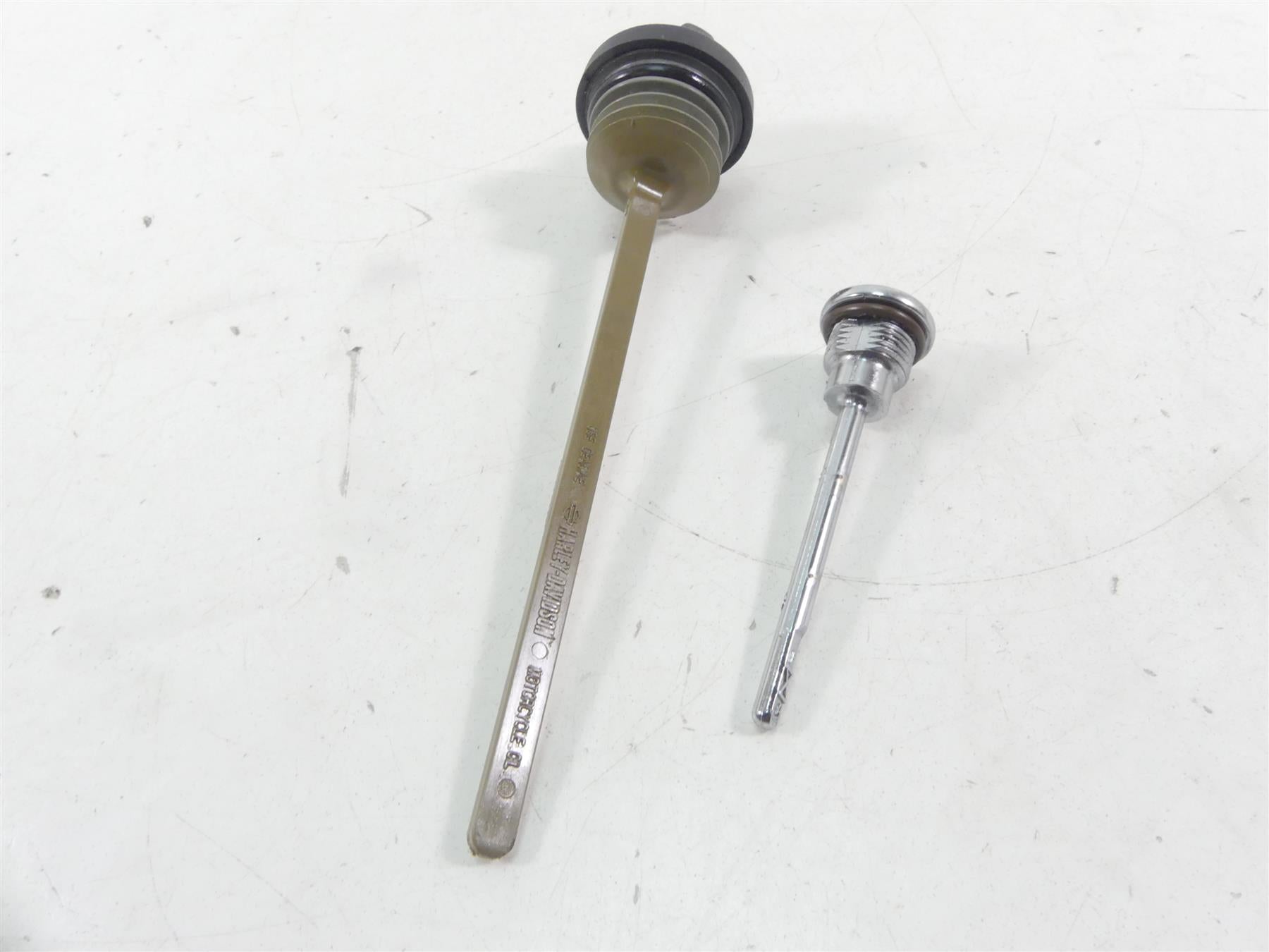 2017 Harley Touring FLHTKL Electra Glide Transmission Oil Dipstick Set 62700136 {{ shop.shopifyCountryName }} - Mototech271
