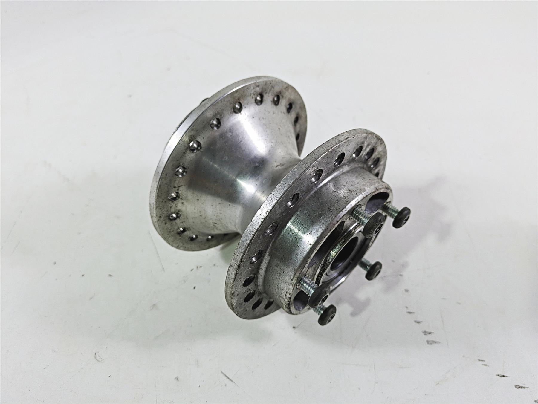 2017 Harley Dyna FXDB Street Bob Front Wheel Rim Hub & 25mm Bearings 41425-09 {{ shop.shopifyCountryName }} - Mototech271