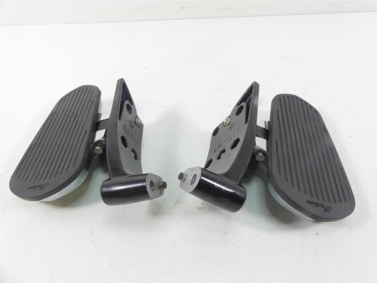 2020 Indian Roadmaster Nice Rear Passenger Floor Board Set 5139676 5139675 {{ shop.shopifyCountryName }} - Mototech271