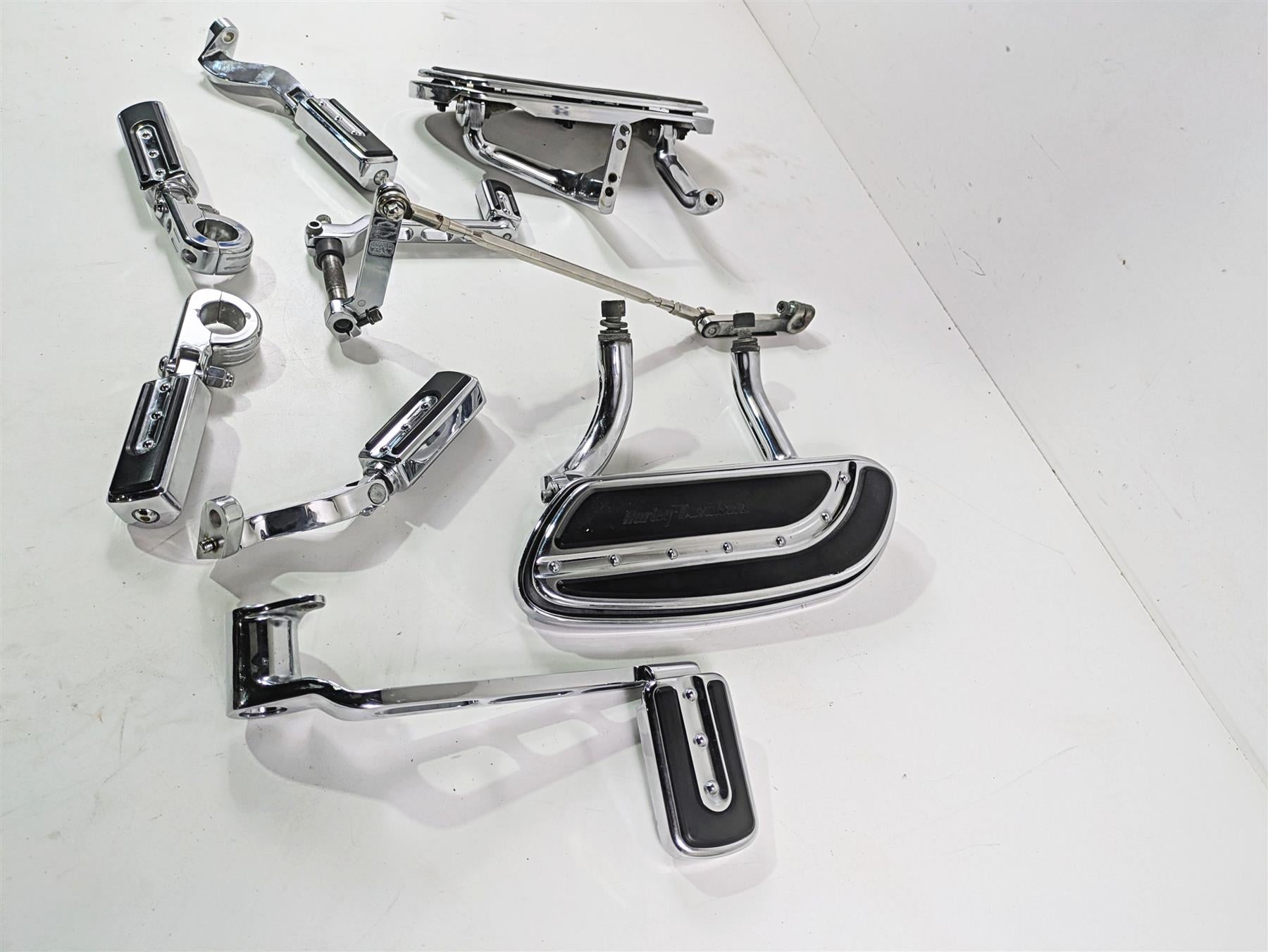 2007 Harley Touring FLHRSE CVO Road King Floor Boards Rear Peg Set 50812-07 {{ shop.shopifyCountryName }} - Mototech271