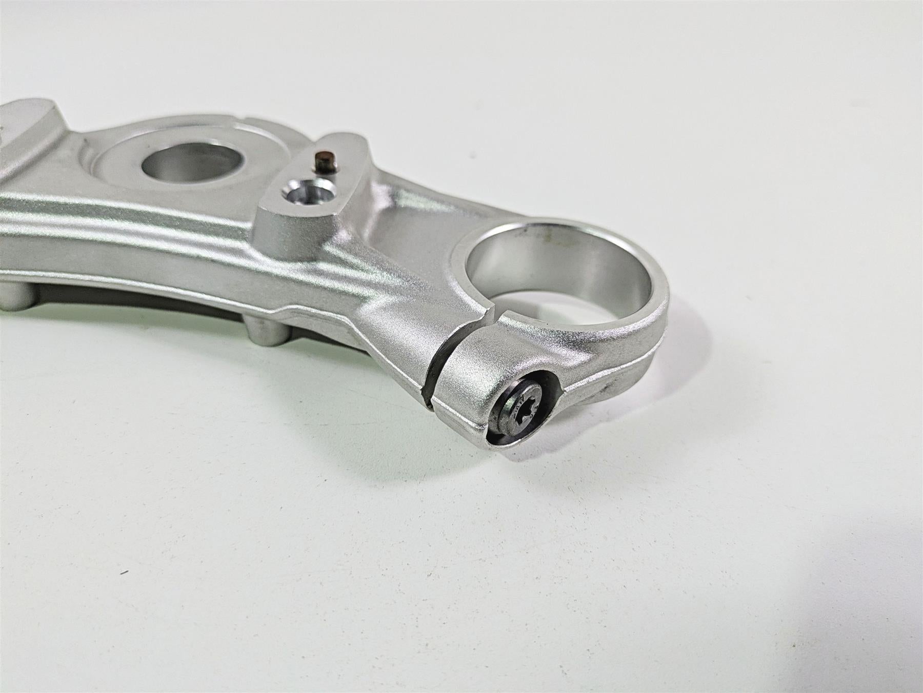 2022 BMW RnineT Pure K22 Upper Triple Tree Steering Clamp 31428558473 {{ shop.shopifyCountryName }} - Mototech271