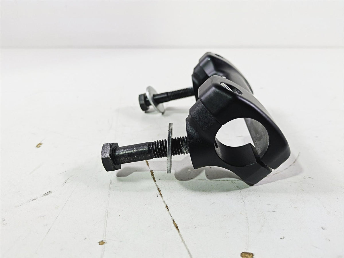 2019 Indian Chieftain Limited Black Handlebar Holder Risers 5139656 5639269 {{ shop.shopifyCountryName }} - Mototech271