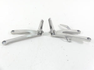 2021 Honda CBR600RR Rear Passenger Pillion Footpeg Foot Peg Set 50750-MFJ-D00 | Mototech271