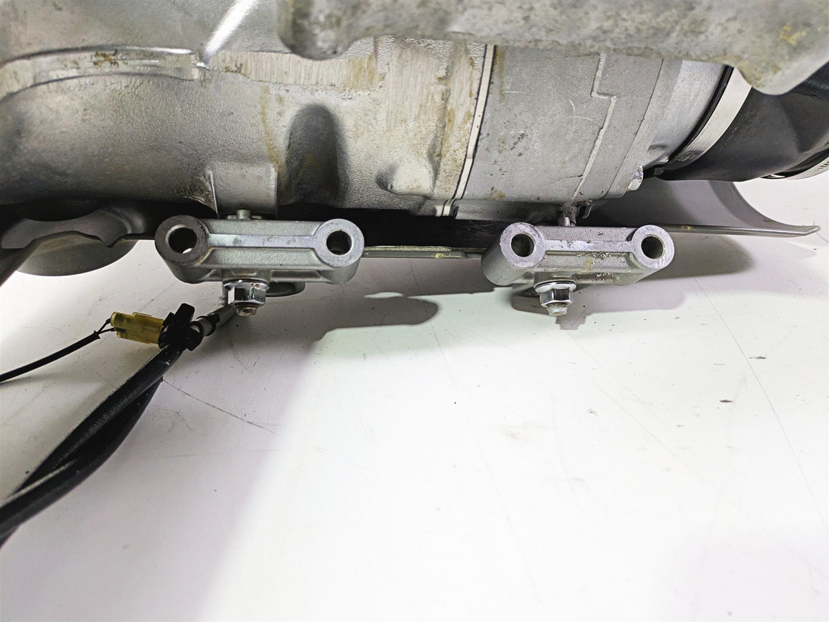 2006 Yamaha GP1300R Waverunner Full Exhaust Header Chamber Set 68N-41123-00-94 {{ shop.shopifyCountryName }} - Mototech271