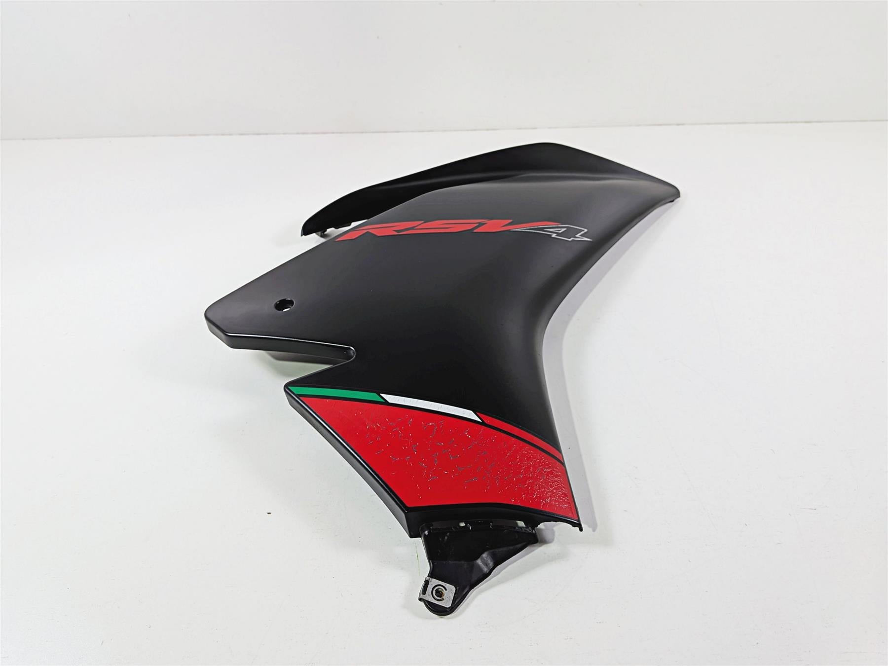 2014 Aprilia RSV4 RR Factory Main Upper Right Side Cover Fairing B043470 858821 {{ shop.shopifyCountryName }} - Mototech271